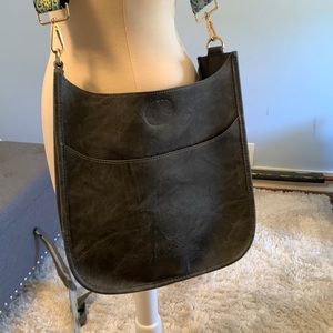 Messenger cross body bag with coordinating guitarstrap/interchangable